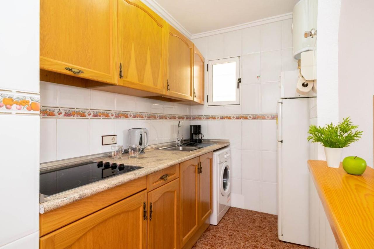 Apartamentos Villa Madrid Torrevieja Kültér fotó