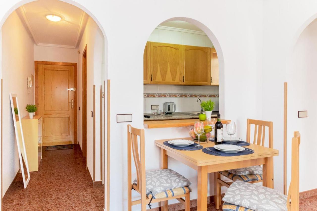 Apartamentos Villa Madrid Torrevieja Kültér fotó