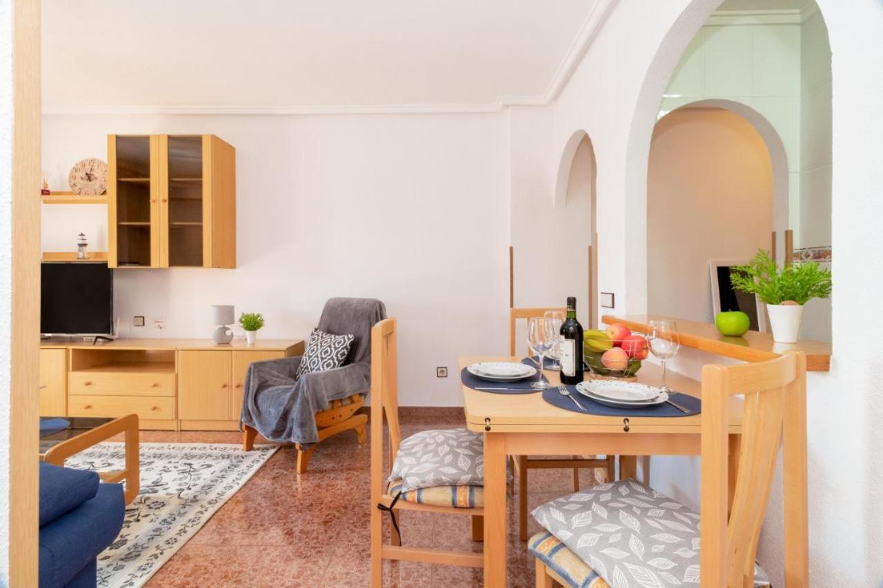 Apartamentos Villa Madrid Torrevieja Kültér fotó